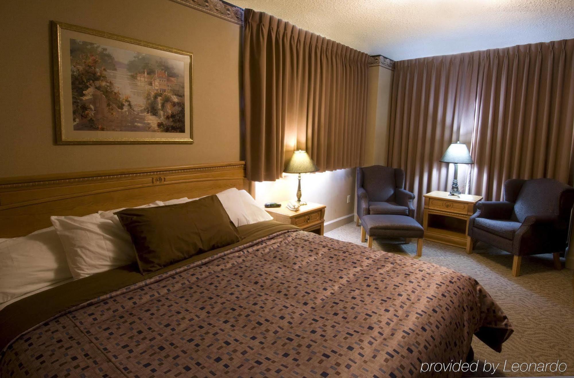 The Glenmore Inn & Convention Centre Calgary Room photo