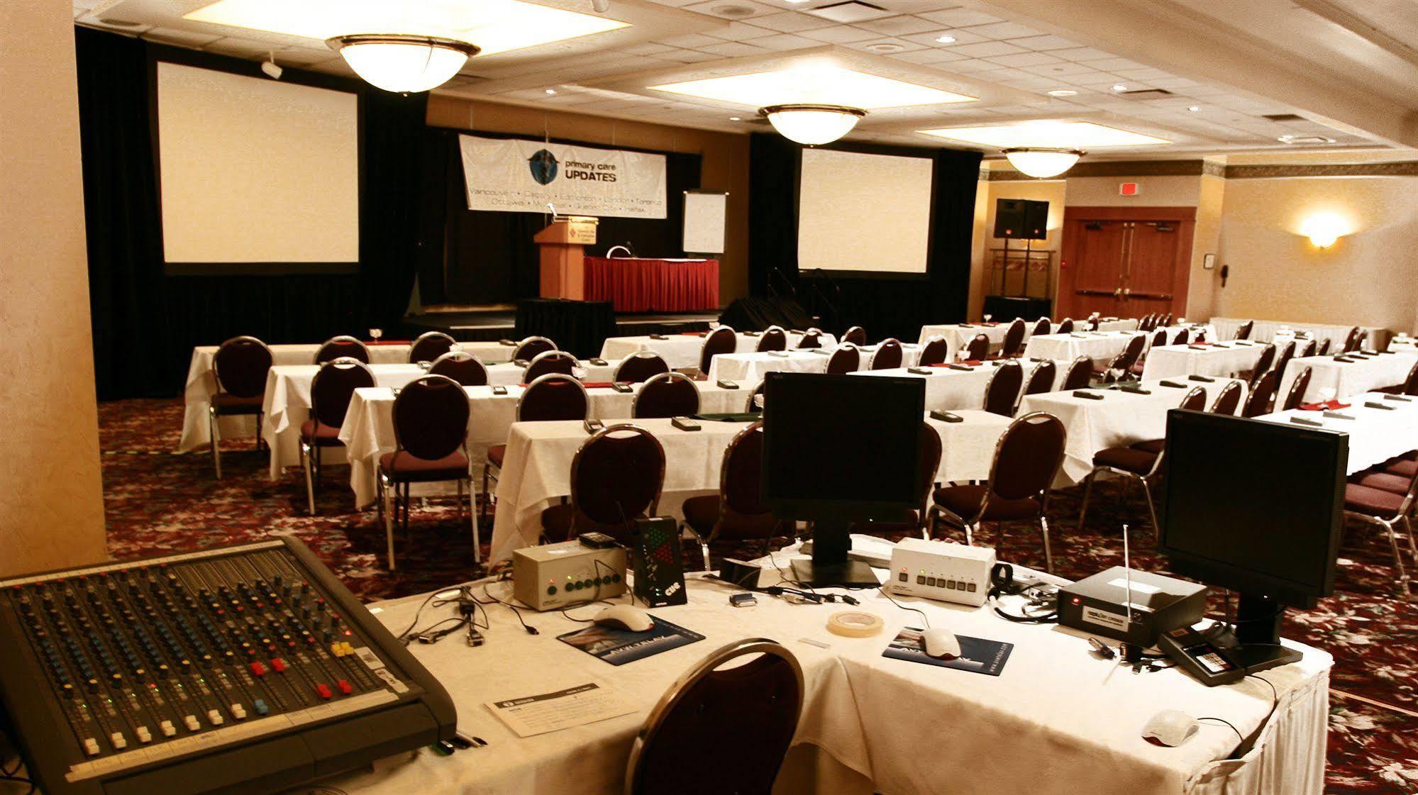 The Glenmore Inn & Convention Centre Calgary Exterior photo